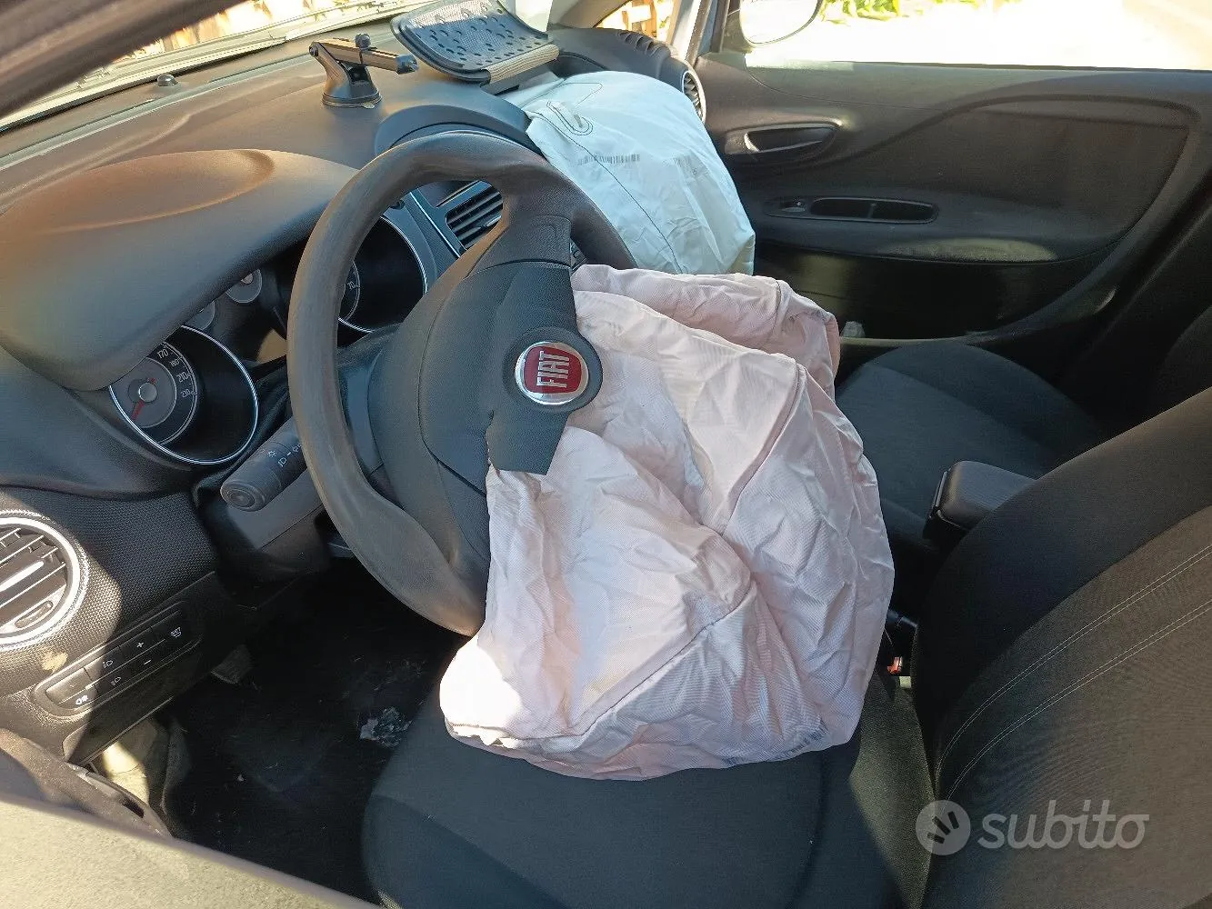Fiat Punto 2015 photo 4