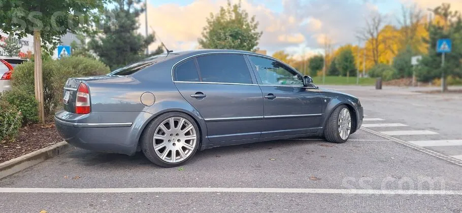 Skoda Superb 2006 photo 2