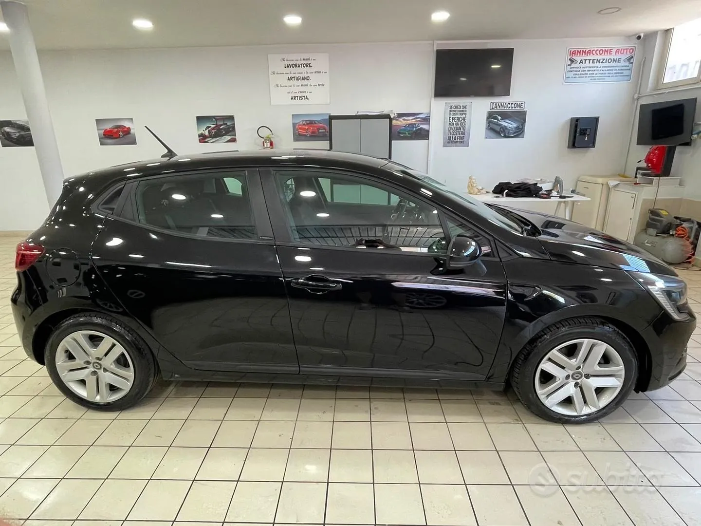 Renault Clio 2021 photo 2