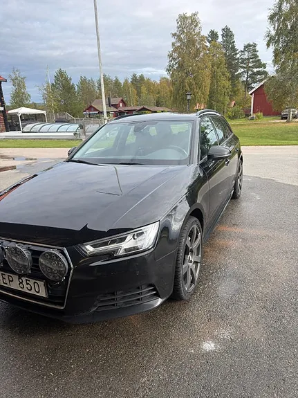 Audi A4 2018 photo 2