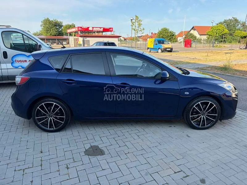 Mazda 3 2011 photo 3