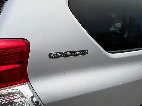 Toyota Land Cruiser 2011 photo 5