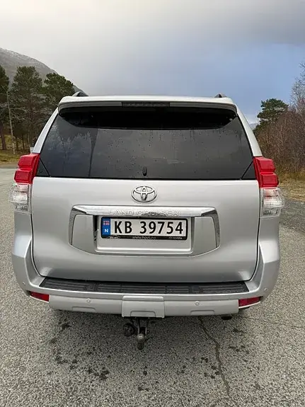 Toyota Land Cruiser 2011 photo 4