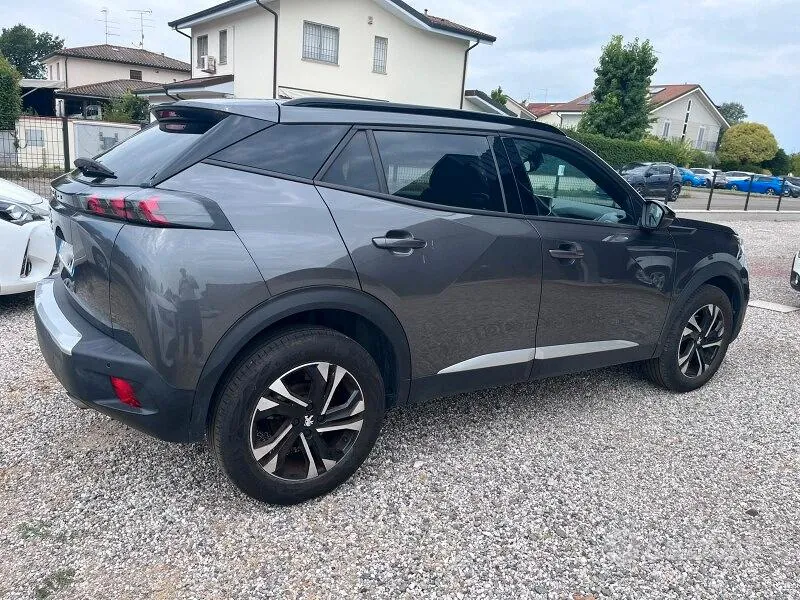 Peugeot 2008 2023 photo 5