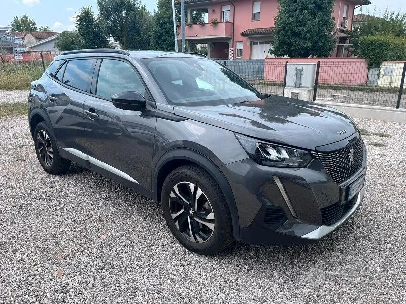 Peugeot 2008 2023 photo 2