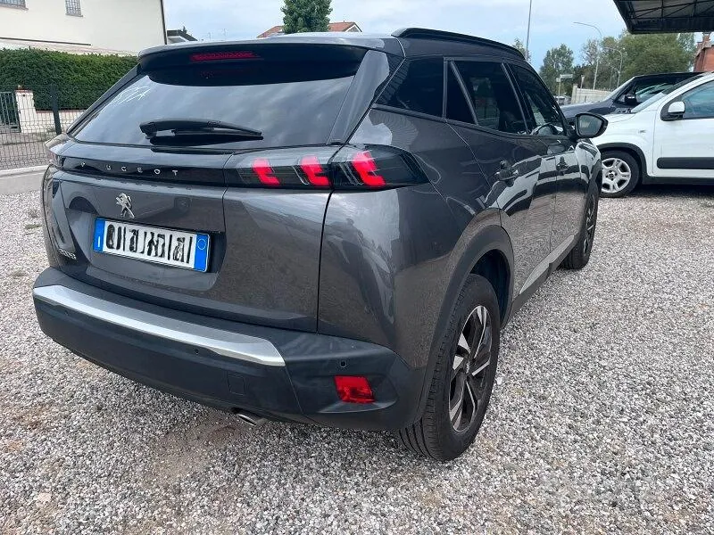 Peugeot 2008 2023 photo 4