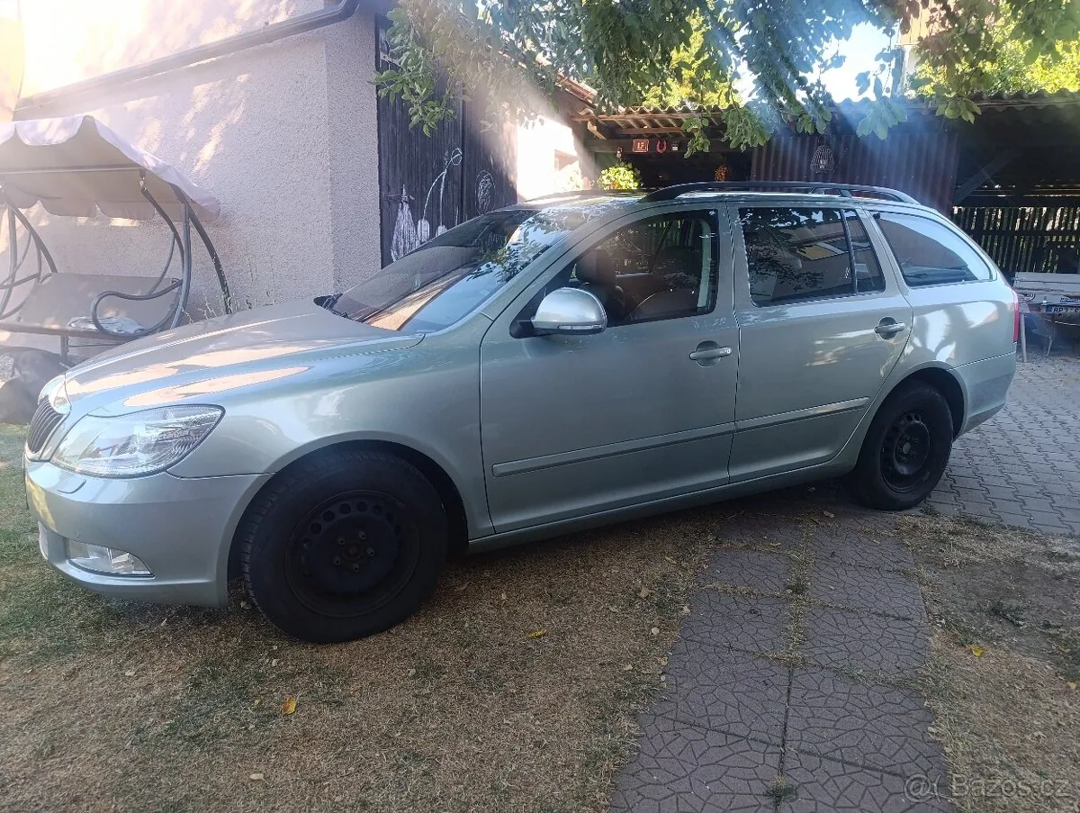 Skoda Octavia 2010 photo 3