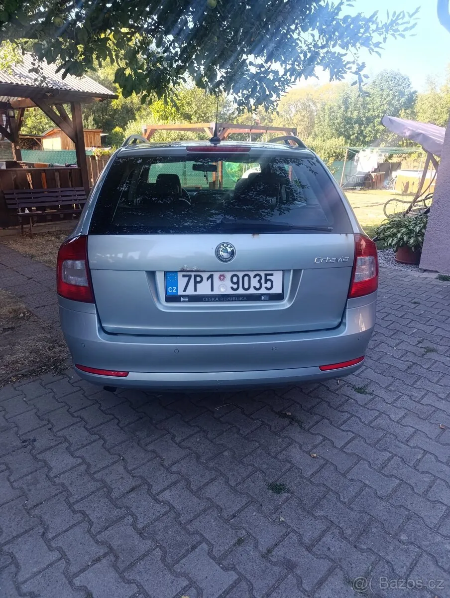 Skoda Octavia 2010 photo 4