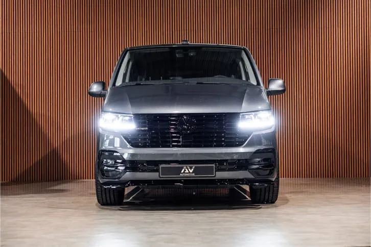 Volkswagen Transporter 2022 photo 2