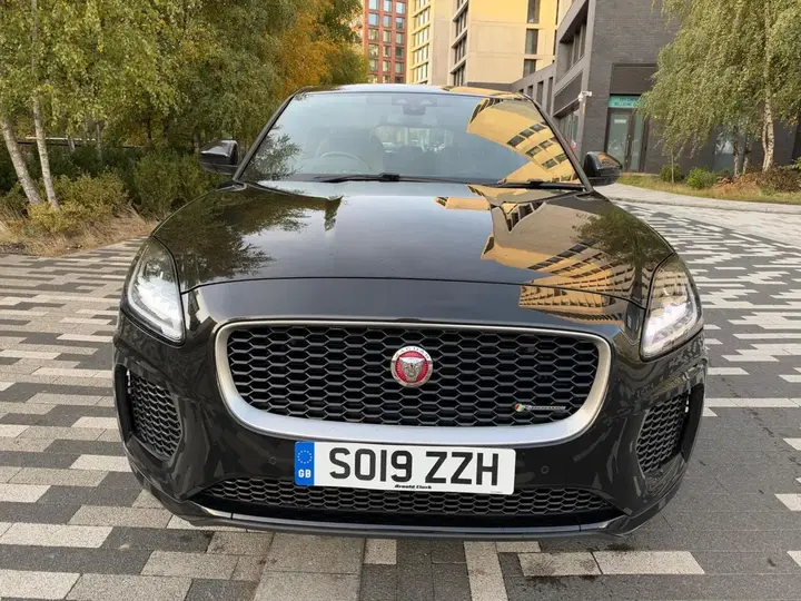 Jaguar E-Pace 2019 photo 2