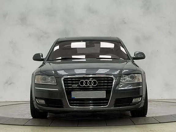 Audi A8 2008 photo 3