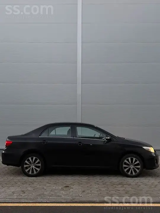 Toyota Corolla 2011 photo 2