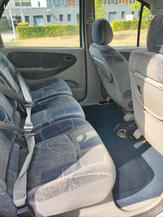 Renault Megane 1999 photo 3