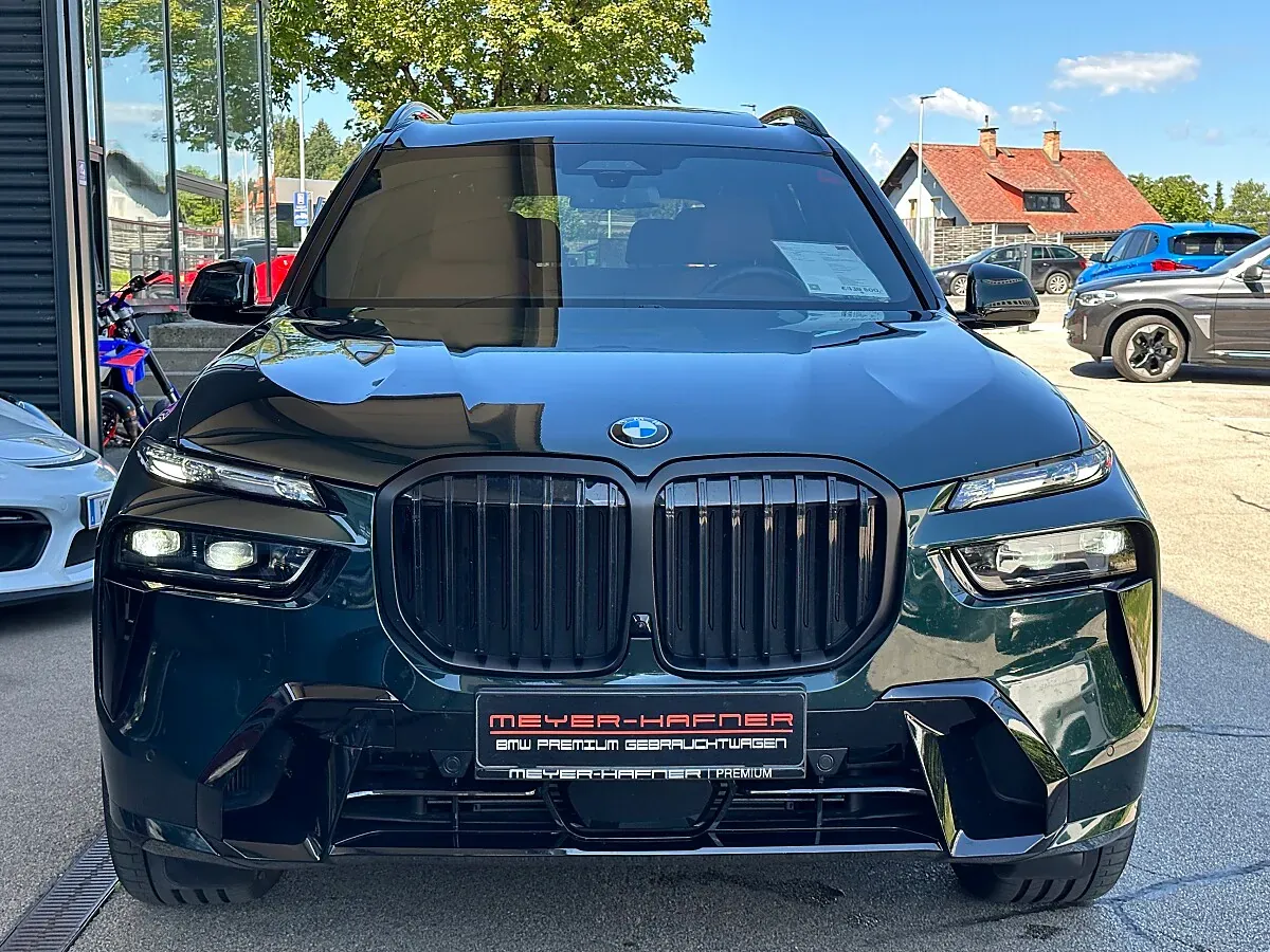 BMW X7 2026 photo 3