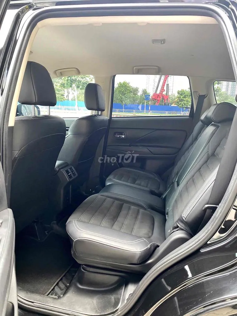 Mitsubishi Outlander 2023 photo 3