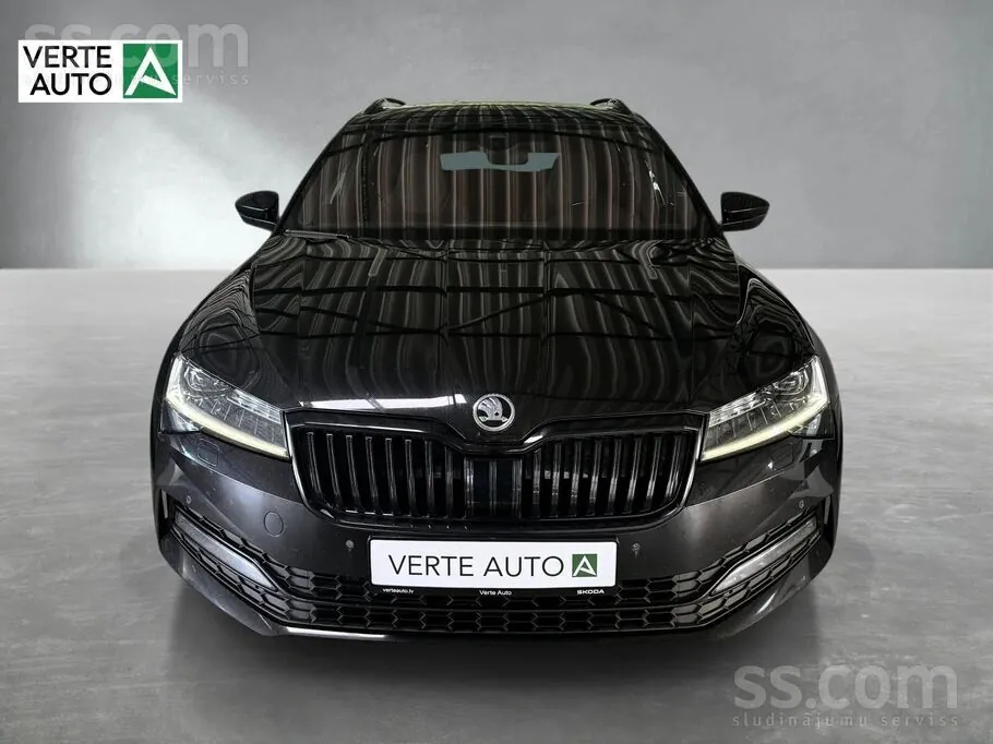 Skoda Superb 2021 photo 2