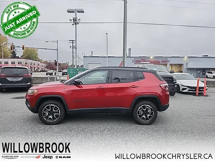 Jeep Compass 2025 photo 2