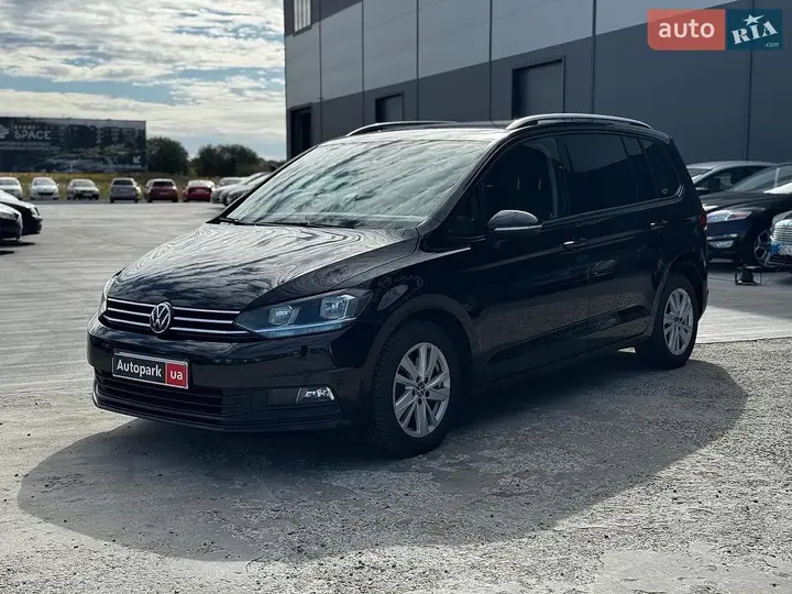 Volkswagen Touran 2020 photo 2