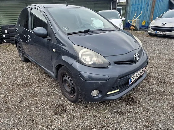 Toyota Aygo 2012 photo 2