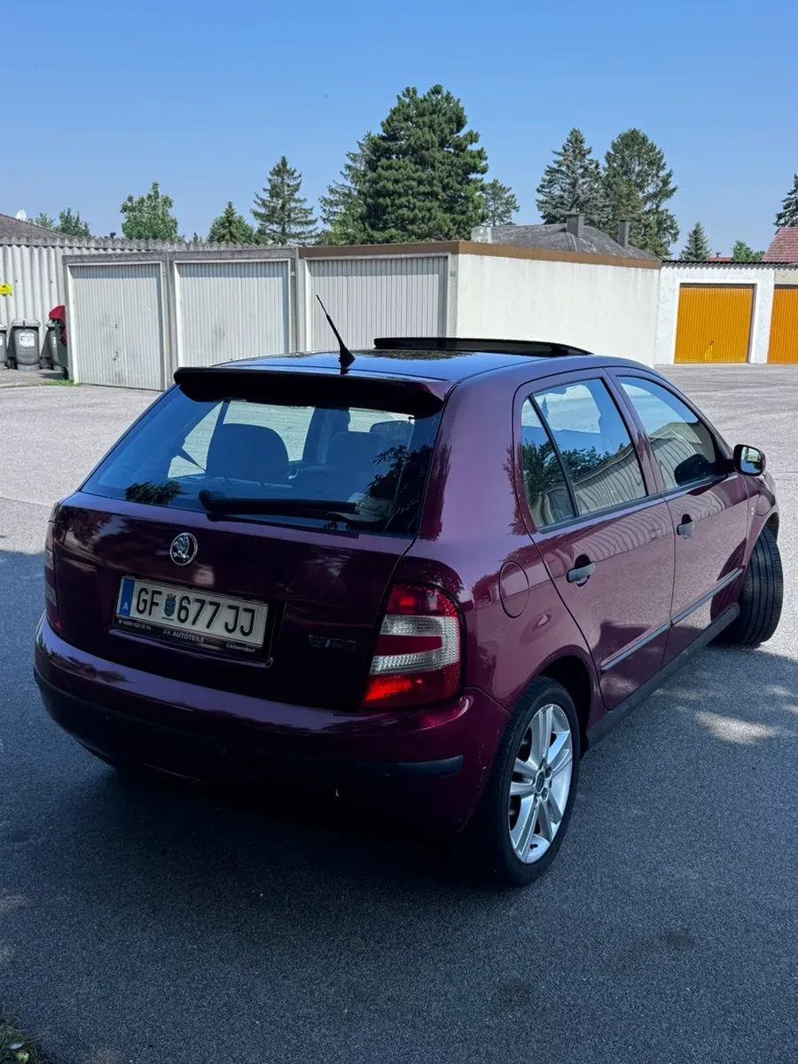 Skoda Fabia 2005 photo 3