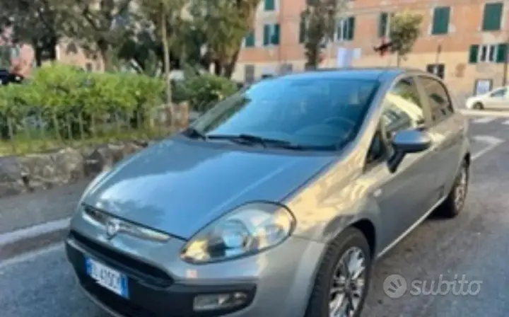 Fiat Punto Evo 2011 photo 2