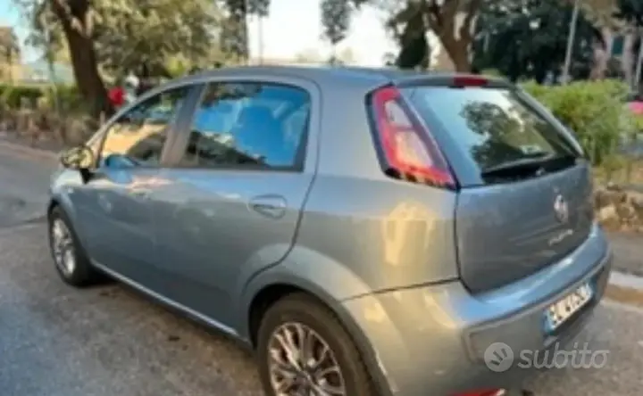 Fiat Punto Evo 2011 photo 3