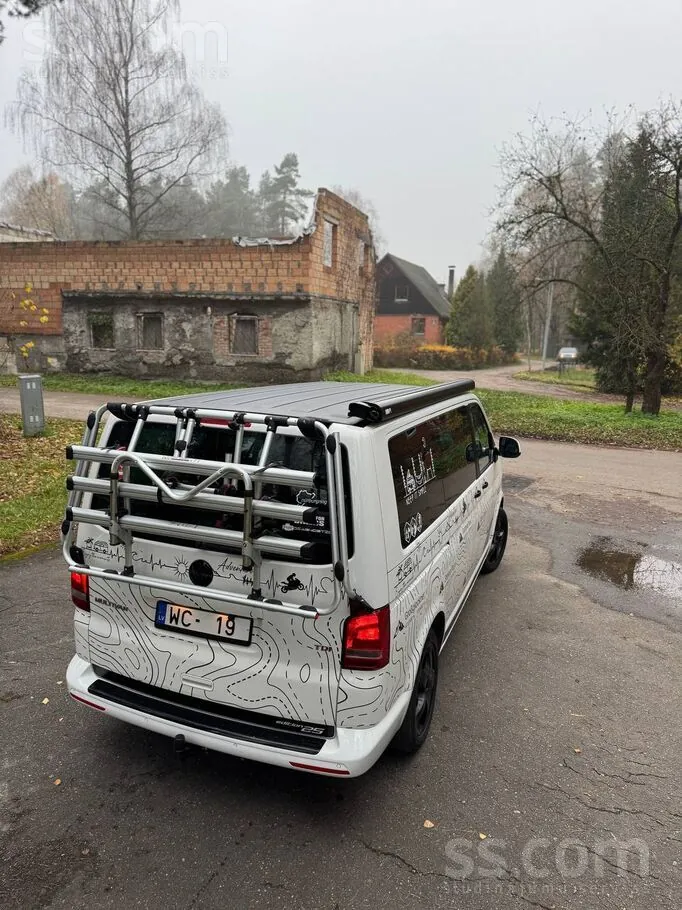 Volkswagen Multivan 2013 photo 2