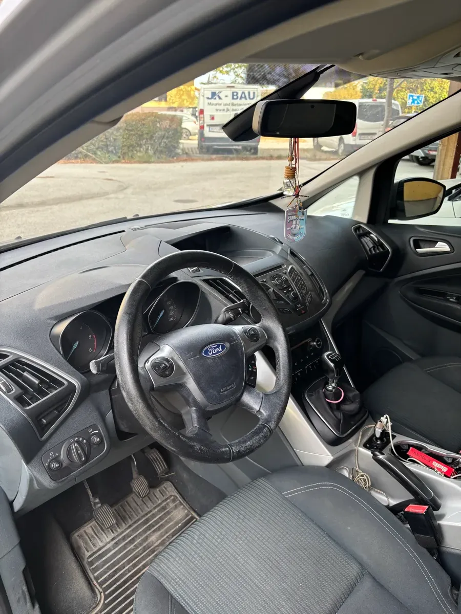 Ford C-Max 2011 photo 2