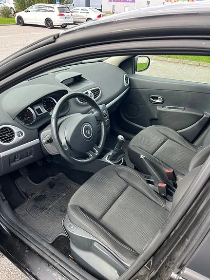 Renault Clio 2012 photo 5