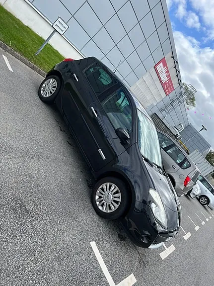 Renault Clio 2012 photo 2