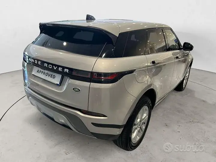 Land Rover Evoque 2021 photo 2