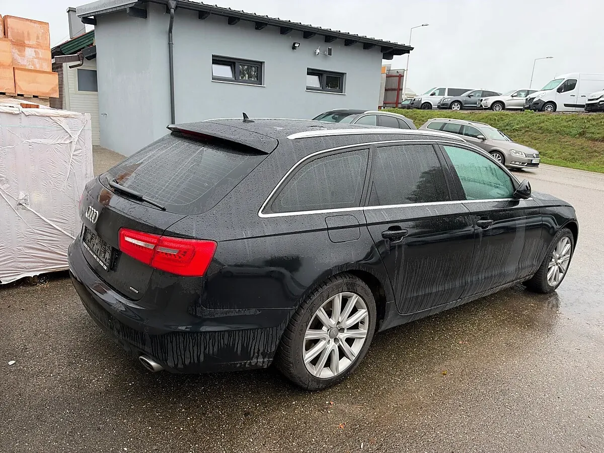 Audi A6 Avant 2011 photo 3