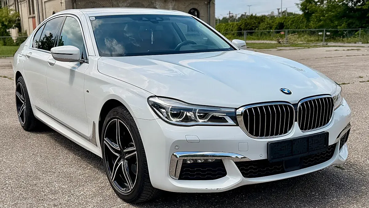 BMW 7 Series 2019 photo 3