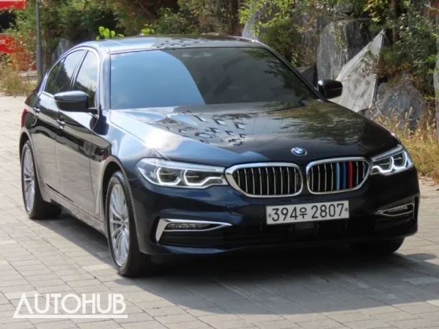 BMW 5 Series 2020 photo 2