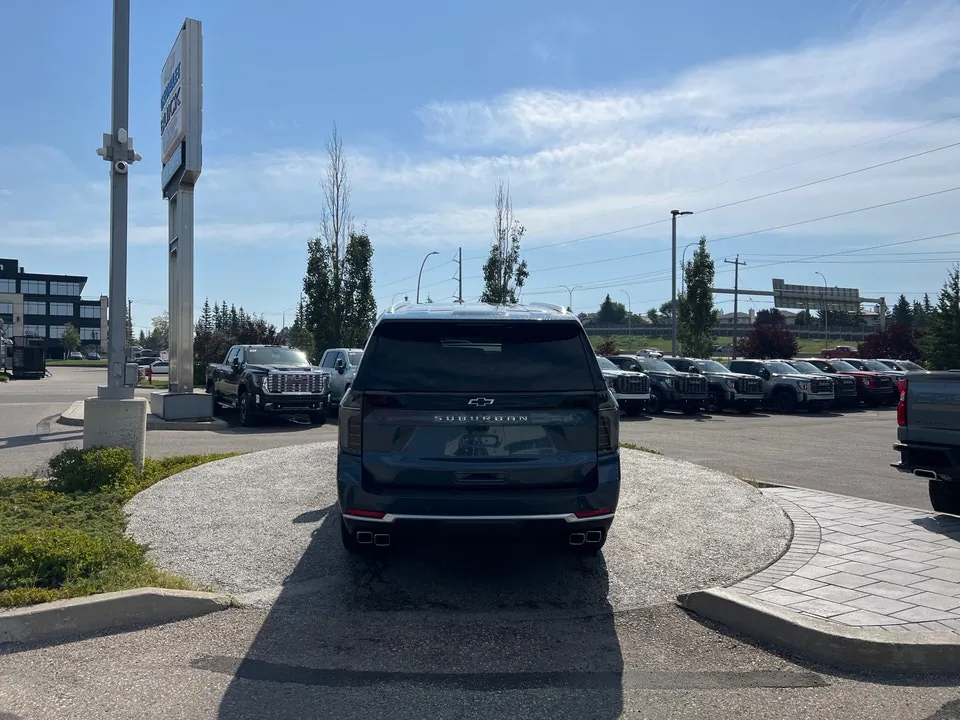 Chevrolet Suburban 2026 photo 5