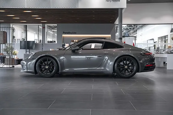 Porsche 911 2020 photo 4