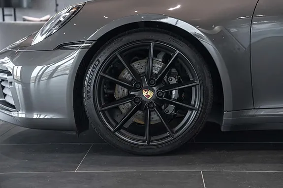 Porsche 911 2020 photo 5