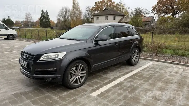 Audi Q7 2007 photo 2