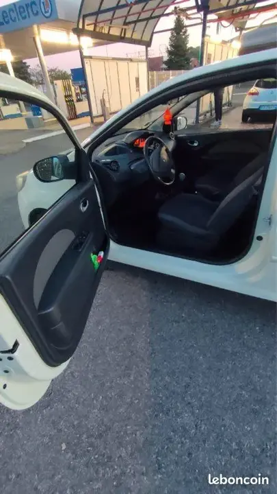 Renault Twingo 2012 photo 3