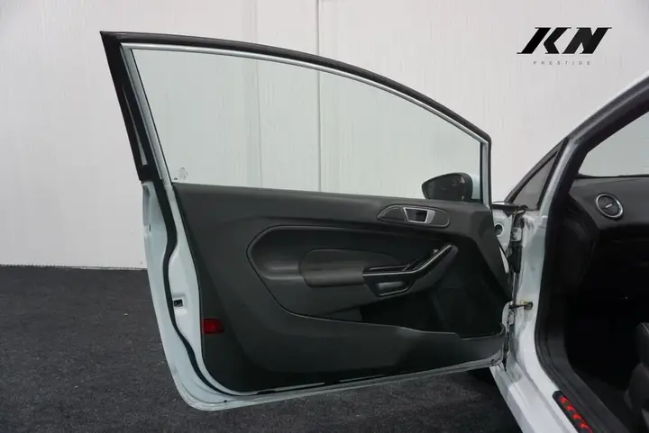 Ford Fiesta 2013 photo 5