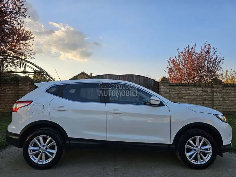 Nissan Qashqai 2015 photo 3