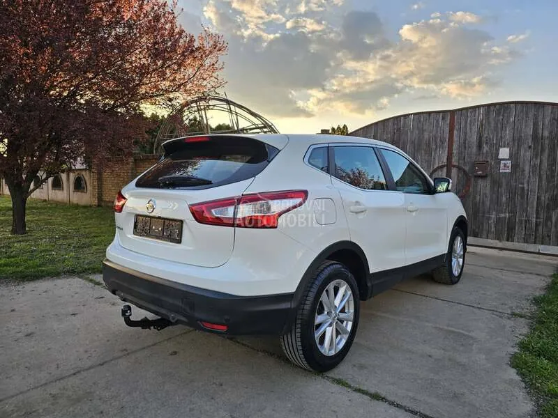 Nissan Qashqai 2015 photo 4