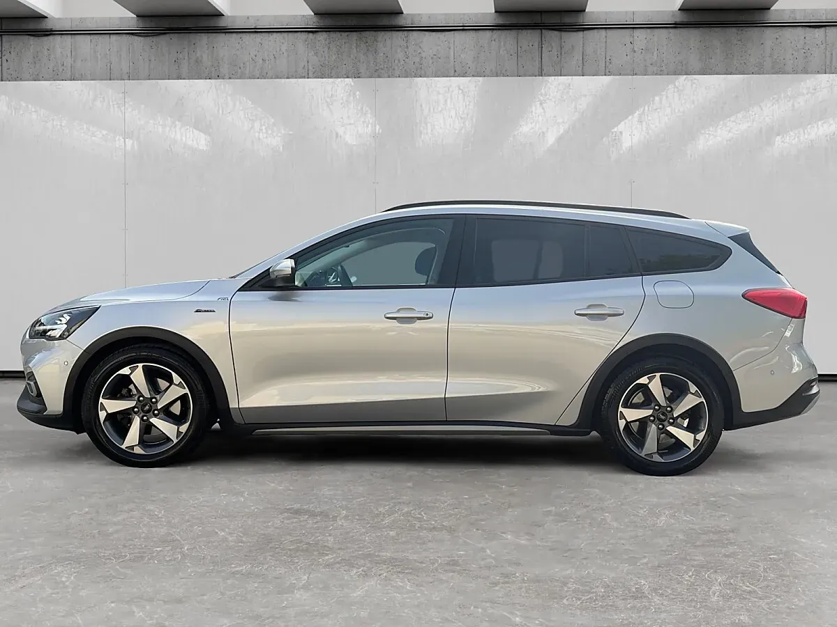 Ford Focus 2019 photo 2