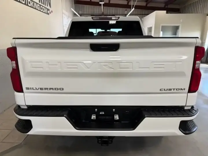 Chevrolet Silverado 1500 2021 photo 3