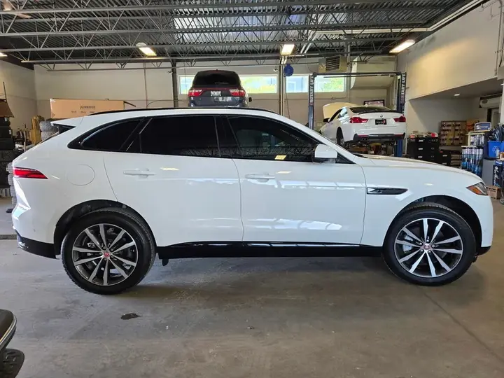 Jaguar F-Pace 2021 photo 4