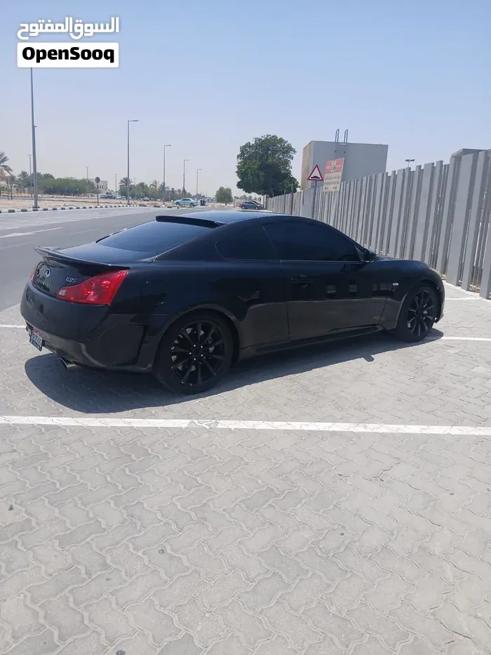 Infiniti G37 2009 photo 2