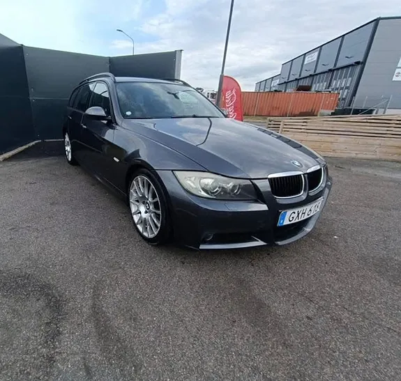 BMW 320I