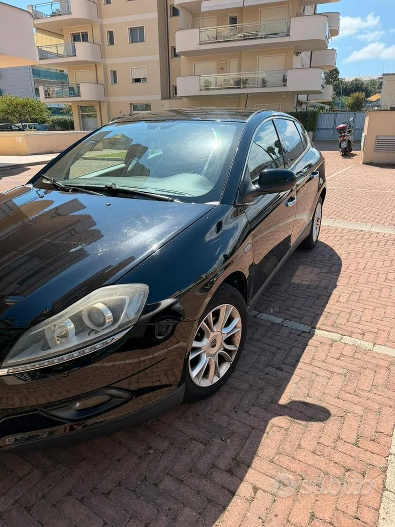 Lancia Delta 2013 photo 2