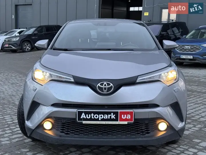 Toyota C-Hr 2016 photo 2