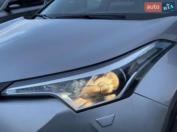 Toyota C-Hr 2016 photo 5